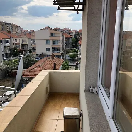 Two Floors Few Minutes From The Beach Apartament *